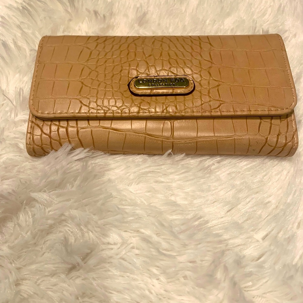 London Fog wallet-NWT - Picture 4 of 17
